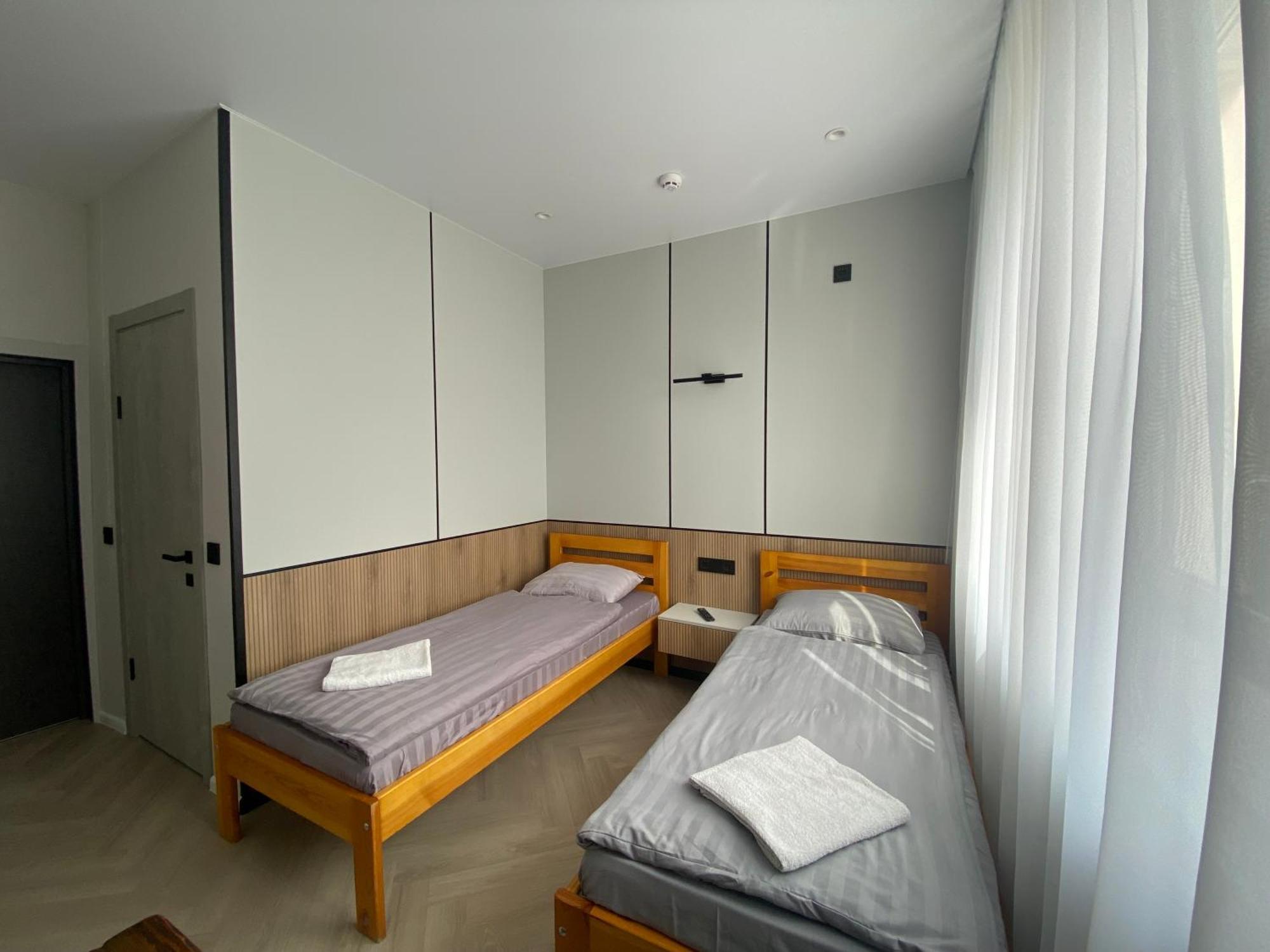 Mini-Hotel Neptun Rivne Exterior photo