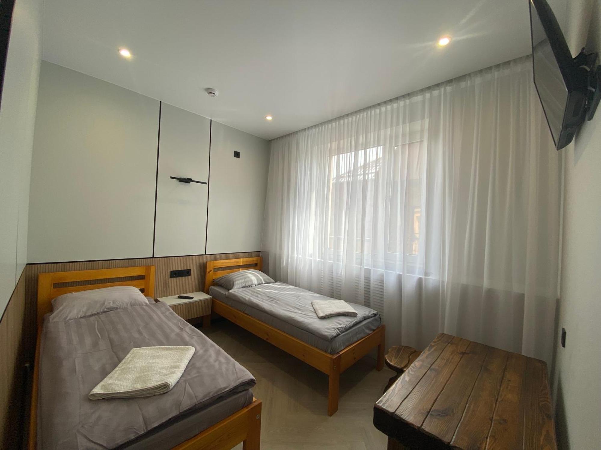 Mini-Hotel Neptun Rivne Exterior photo