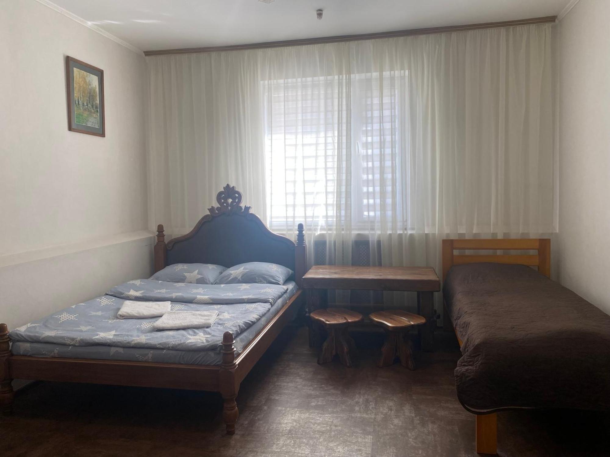 Mini-Hotel Neptun Rivne Exterior photo