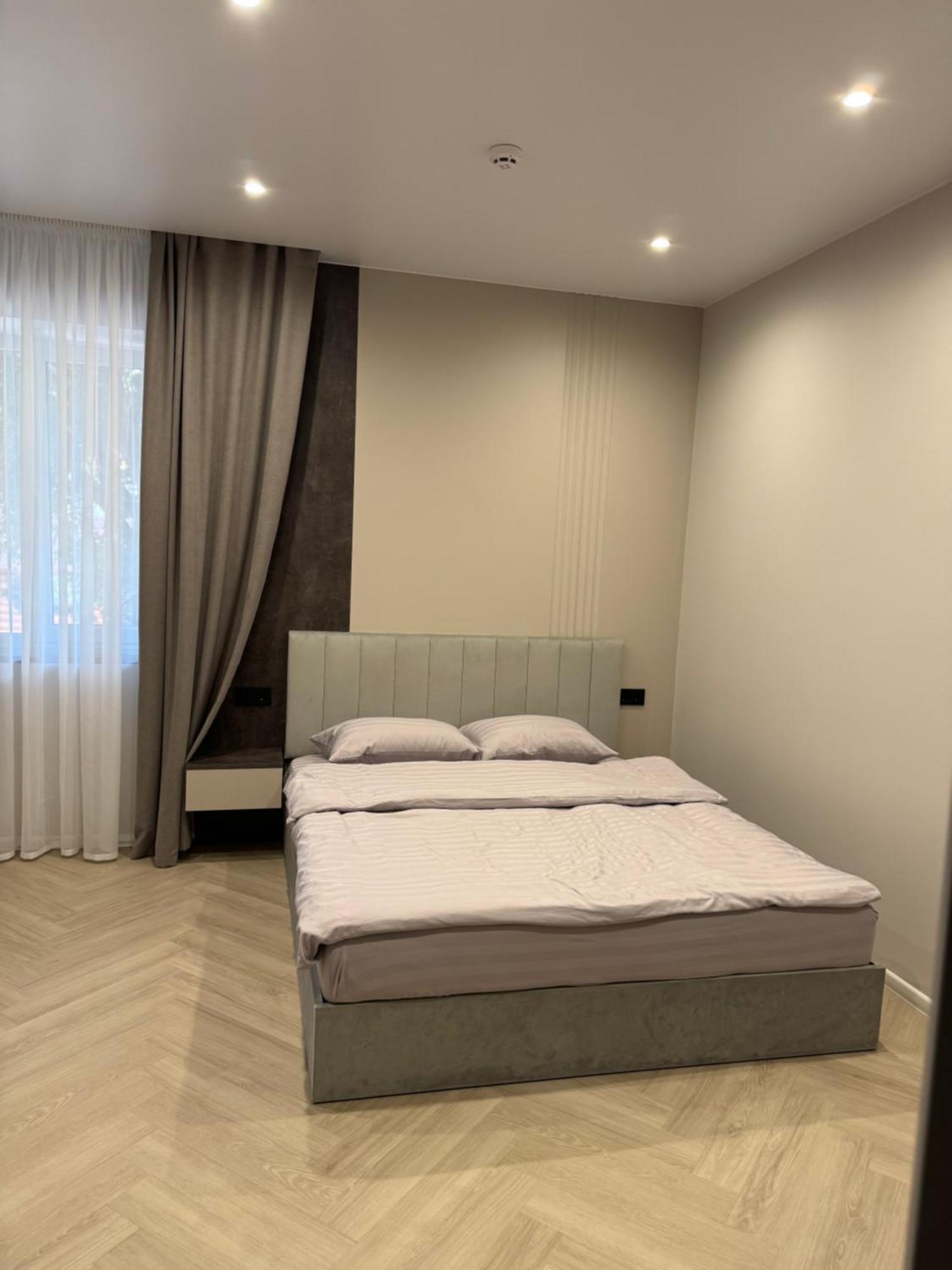 Mini-Hotel Neptun Rivne Exterior photo